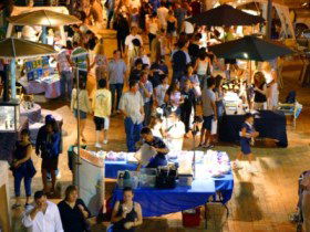 Surfers Paradise Beachfront Markets - Attractions Sydney 0