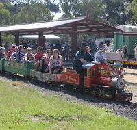 Altona Miniture Railway - Attractions Sydney