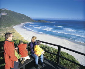 Conspicuous Beach - Attractions Sydney 0