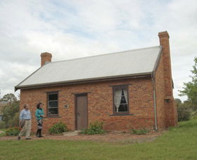 Sandalwood Yards And Tipperary School - Attractions Sydney 0