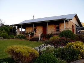 Tim Gramp Wines - Attractions Sydney 0