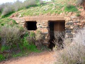 Miners Dugouts - Attractions Sydney 0