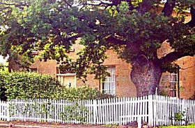 Oak Lodge - Attractions Sydney 0
