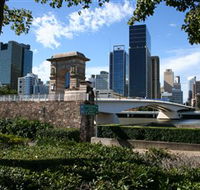 Former Victoria Bridge Abutment Memorial - Attractions Sydney
