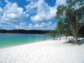 Lake McKenzie - Attractions Sydney 0