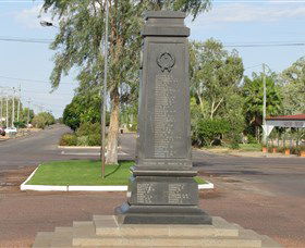 Winton War Memorial - Attractions Sydney 0