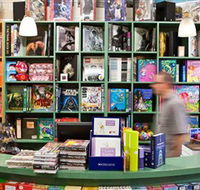 Lorne Beach Books - Attractions Sydney