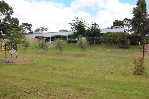 Tuckerberry Hill - Attractions Sydney 2