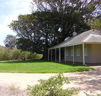 Black Rock House - Attractions Sydney