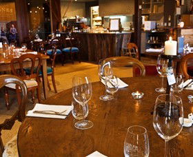 Jones Winery & Vineyard Cafe - Attractions Sydney 6