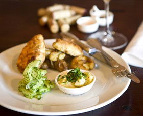 Jones Winery & Vineyard Cafe - Attractions Sydney 3
