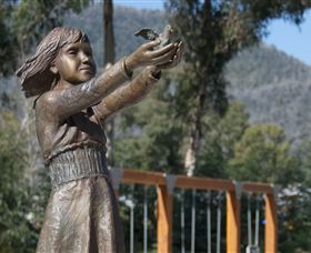 Marysville Kin Playspace - Attractions Sydney 0