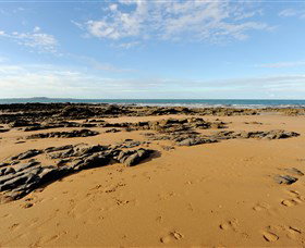Canoe Point Beach And Parklands - Attractions Sydney 1
