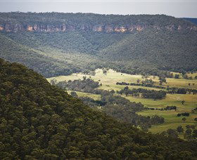 Hassans Walls Lookout - Attractions Sydney 1