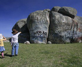 Thunderbolts Rock - Attractions Sydney 0