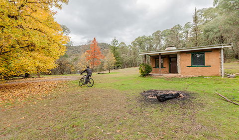 Major Clews Hut Walking Track - Attractions Sydney 1