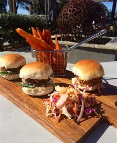 Hollydene Estate Wines And Vines Restaurant - Attractions Sydney 4