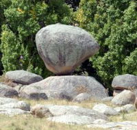 Balancing Rock - Attractions Sydney