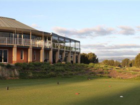 Glenelg Golf Club And Pinehill Bistro - Attractions Sydney 2