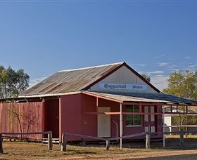 Copperfield Store, Chimney And Cemetery - Attractions Sydney 3