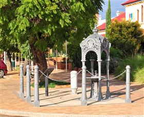 Witcombe Fountain - Attractions Sydney 1