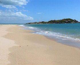 Dhamitjinya (East Woody Island) And Galaru (East Woody Beach) - Attractions Sydney 4