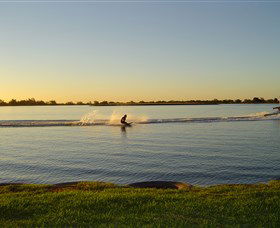 Gum Bend Lake - Attractions Sydney 1