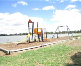 Gum Bend Lake - Attractions Sydney 4