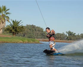 Gum Bend Lake - Attractions Sydney 8