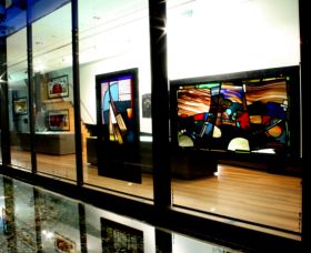 National Art Glass Collection - Attractions Sydney 0