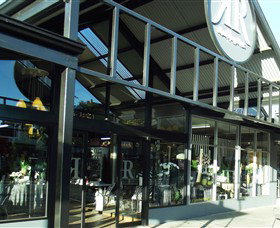 Rambling Rose - Attractions Sydney 0