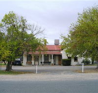 Round Hill Hotel - Attractions Sydney