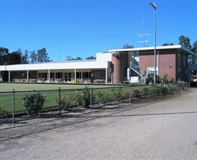 Holbrook Returned Servicemens Club - Attractions Sydney 1