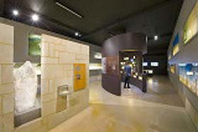 Pinnacles Desert Discovery Centre - Attractions Sydney 1