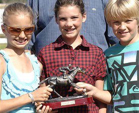 Moruya Racecourse - Attractions Sydney 2