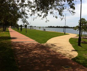 The Manning River - Attractions Sydney 0