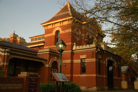 Visit Benalla Tours - Attractions Sydney 3