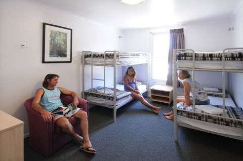 Yamba YHA - Attractions Sydney 0
