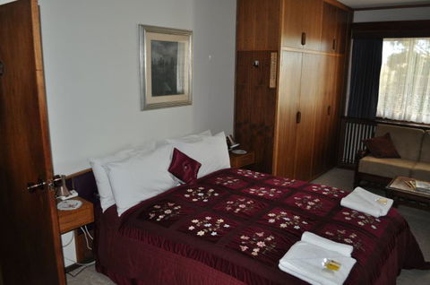 Sages Haus Bed And Breakfast - Attractions Sydney 5