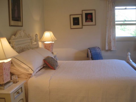 Trafalgar Bed And Breakfast And Annie's Cottage - Attractions Sydney 0