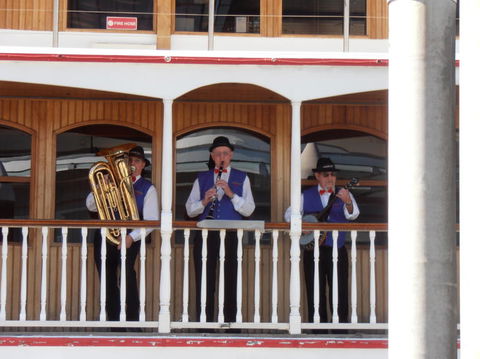 Brisbane River Lunchtime Cruise - Attractions Sydney 2