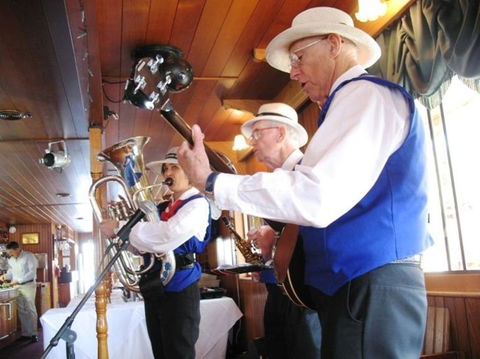Brisbane River Lunchtime Cruise - Attractions Sydney 8