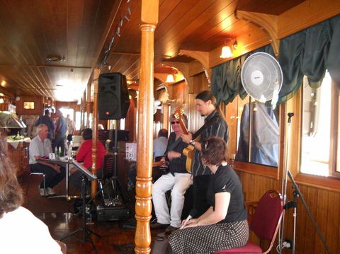 Brisbane River Lunchtime Cruise - Attractions Sydney 13
