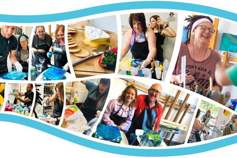 Try Pour Painting In An Artistâ€™s Studio! - Attractions Sydney 0