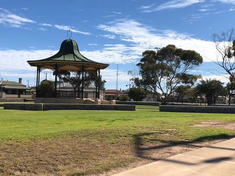 Davies Square, Wallaroo - Attractions Sydney 1