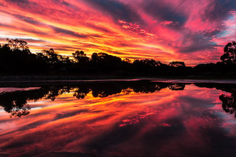 Lake McIntyre - Attractions Sydney 1
