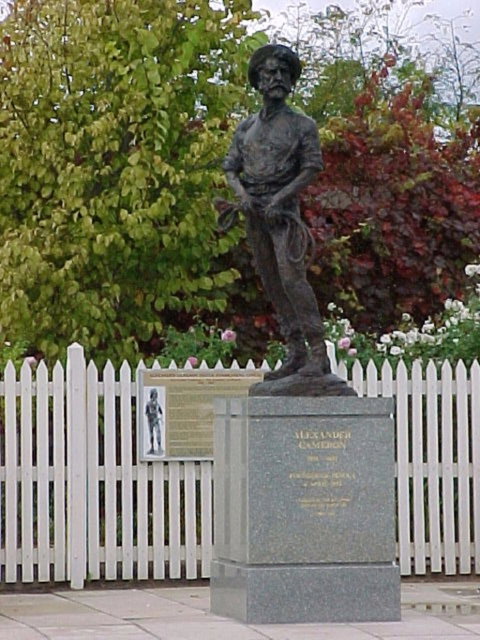 Alexander Cameron Statue - Attractions Sydney 0