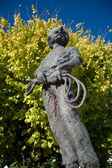 Alexander Cameron Statue - Attractions Sydney 1