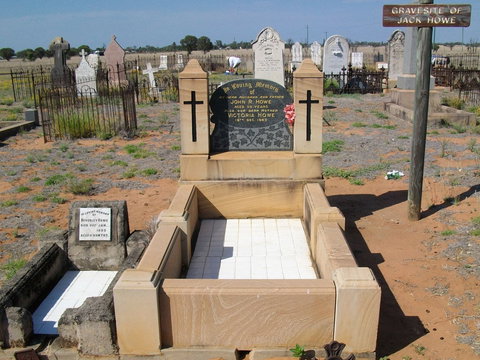Blackall Cemetery - Attractions Sydney 0