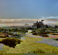 Glass House Mountains to Sunshine Coast Shores - Attractions Sydney